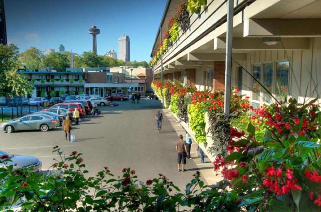 Travelodge By Wyndham Niagara Falls At The Falls Exterior foto